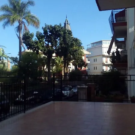 Casa * גיארדיני נאקסוס